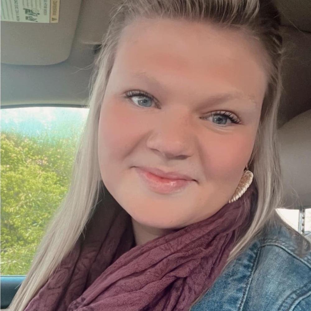 Meet your Posher, Karina